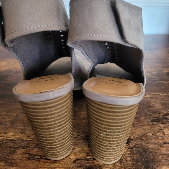 Gap size 10 Taupe braided peep toe heels - Picture 5 of 10